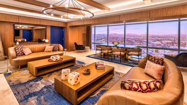 Book Penthouse Hotel Rooms NYC: Top 5 Ultra-Luxury Suites in 2026